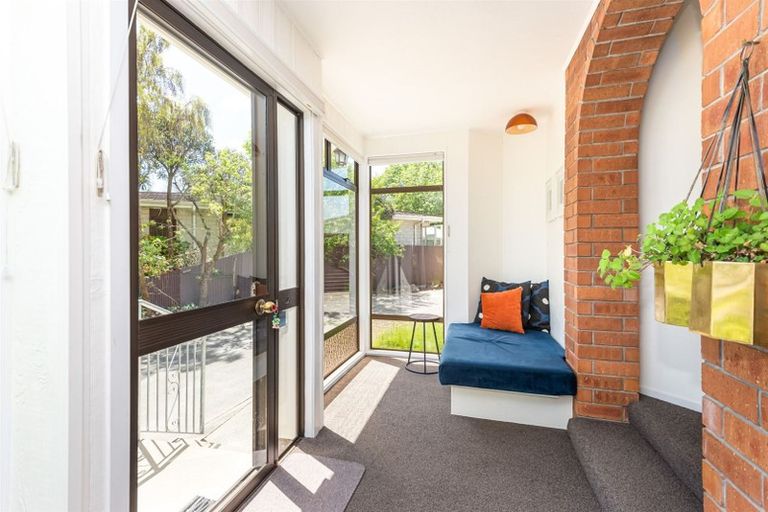 Photo of property in 36 Riverlaw Terrace, Saint Martins, Christchurch, 8022