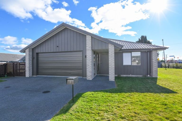 Photo of property in 1 Kohekohe Drive, Owhata, Rotorua, 3010