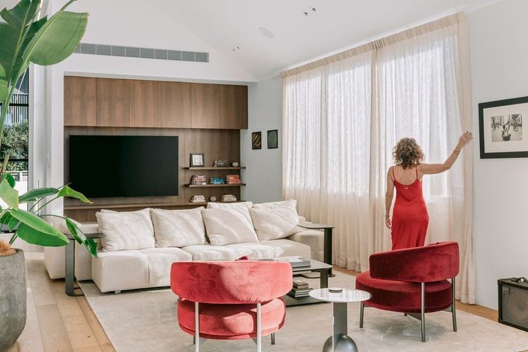 Photo of property in 124 Marine Parade, Mount Maunganui, 3116