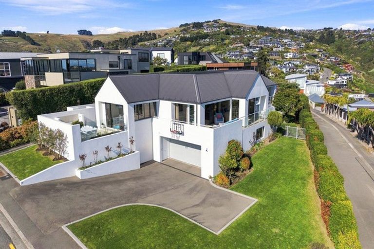 Photo of property in 60 Glenstrae Road, Redcliffs, Christchurch, 8081