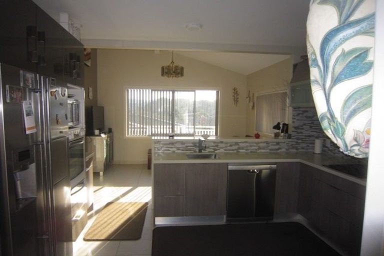 Photo of property in 1 Cherry Grove, Strathmore Park, Wellington, 6022