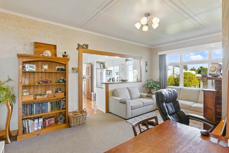 Photo of property in 2 Weraroa Road, Levin, 5510