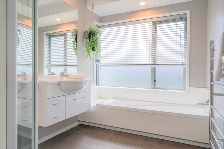 Photo of property in 126 Puka Crescent, Matarangi, Whitianga, 3592