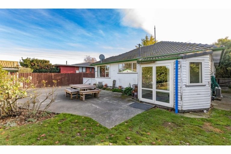 Photo of property in 72 Wingate Street, Redwood, Christchurch, 8051