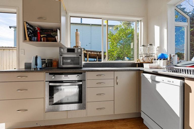 Photo of property in 5 Macfarlane Street, Kawakawa, 0210