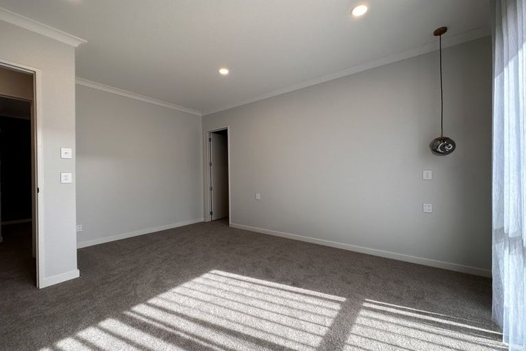 Photo of property in 13 Cara Avenue, Kumeu, 0810