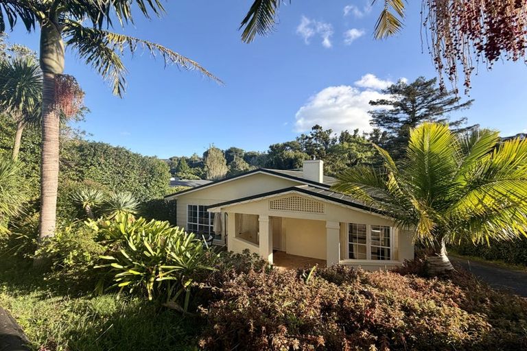 Photo of property in 34 Hythe Terrace, Mairangi Bay, Auckland, 0630