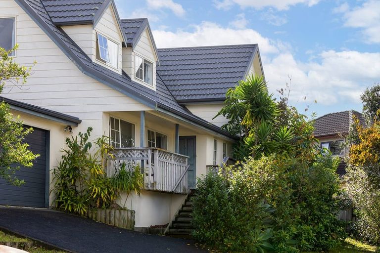 Photo of property in 13 Noel Williams Place, Windsor Park, Auckland, 0630