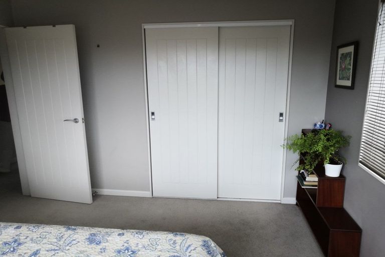 Photo of property in 19 Bluewater Place, Paraparaumu, 5032