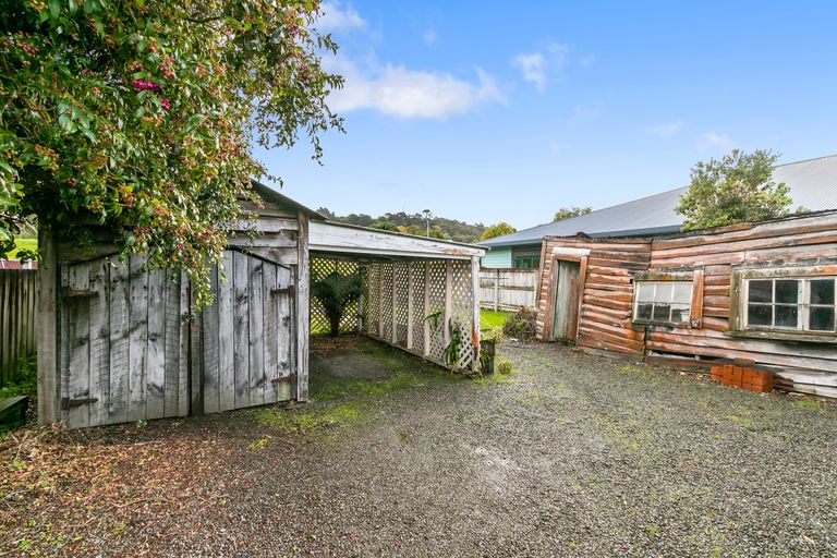 Photo of property in 11 Connolly Street, Boulcott, Lower Hutt, 5010