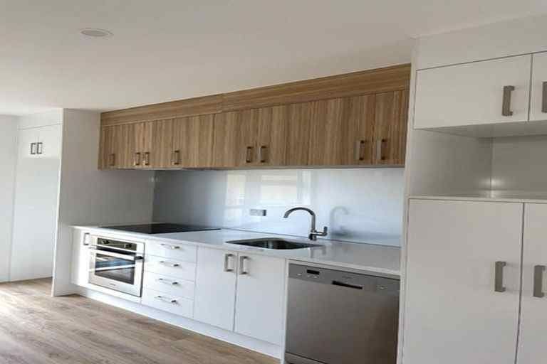 Photo of property in 119d Sycamore Drive, Sunnynook, Auckland, 0620