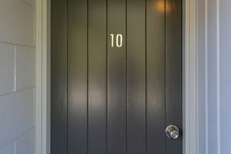 Photo of property in 300 Lake Terrace, Two Mile Bay, Taupo, 3330