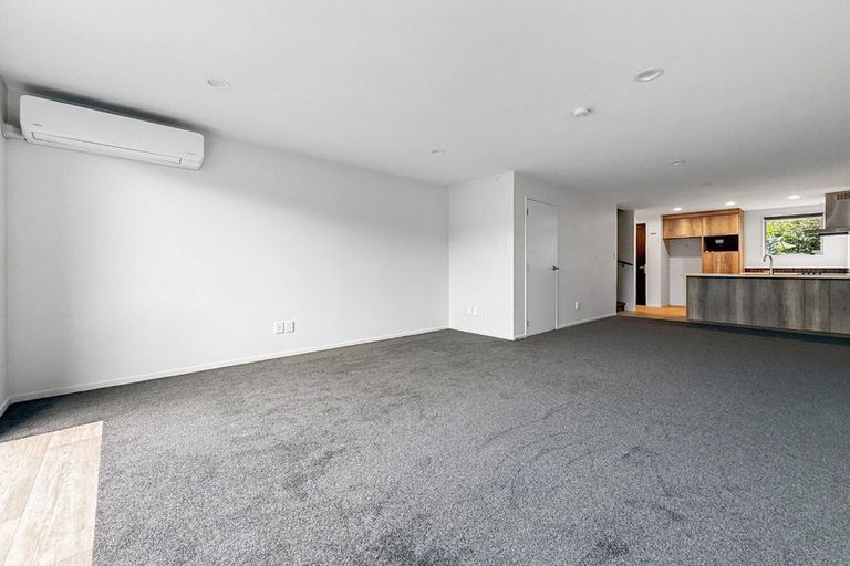 Photo of property in 9/1 Gracechurch Drive, Flat Bush, Auckland, 2016