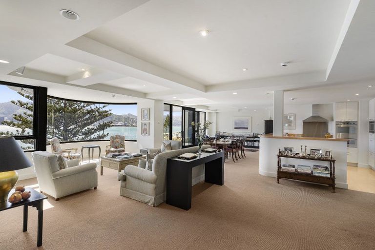 Photo of property in 11/310 Oriental Parade, Oriental Bay, Wellington, 6011