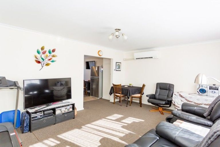 Photo of property in 3/64 Osborne Street, Waltham, Christchurch, 8011