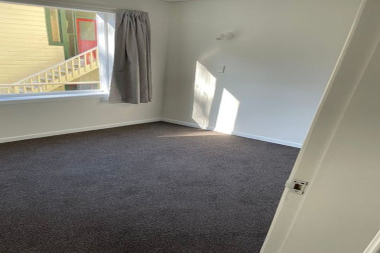 Photo of property in 1/131 Glenmore Street, Kelburn, Wellington, 6012