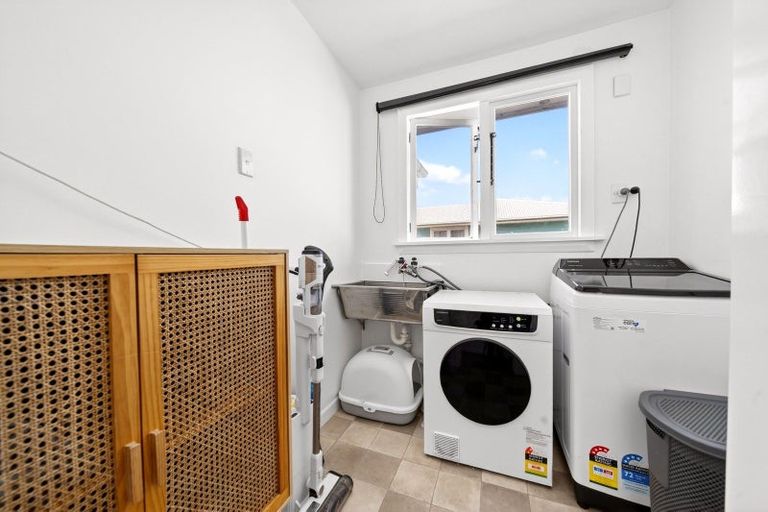 Photo of property in 382 High Street South, Carterton, 5713