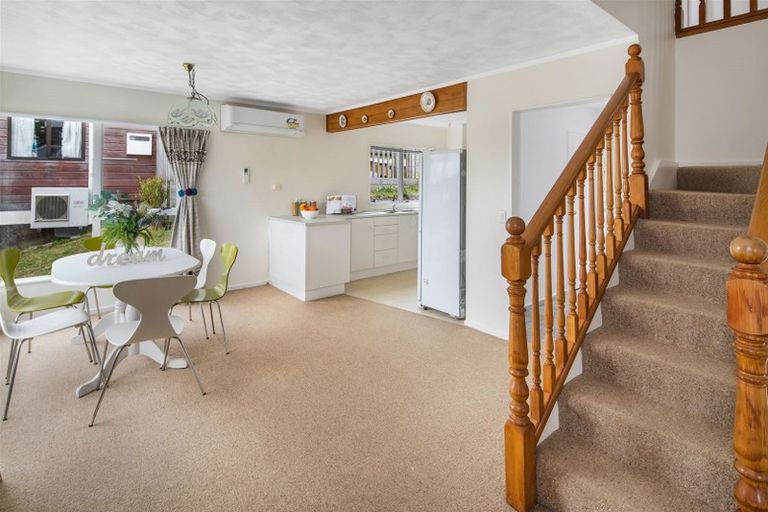 Photo of property in 2/61 Woodhouse Avenue, Karori, Wellington, 6012