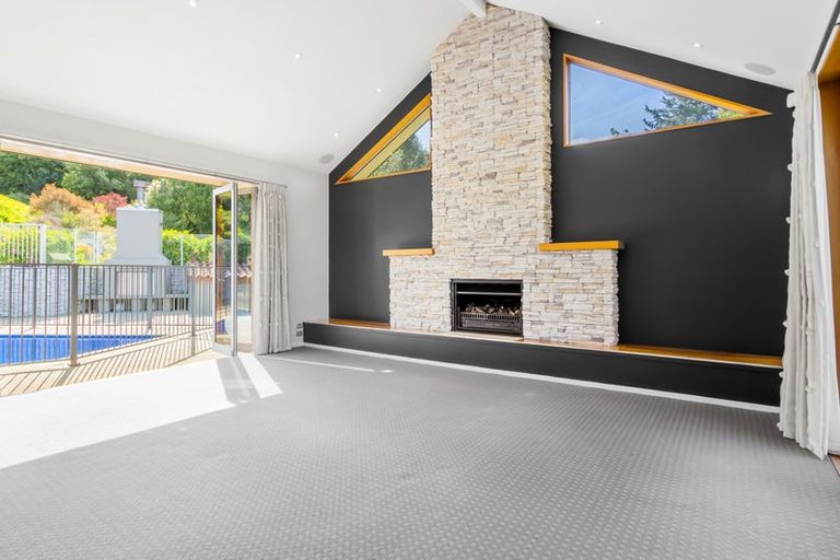 Photo of property in 5 Cameron Drive, Acacia Bay, Taupo, 3385