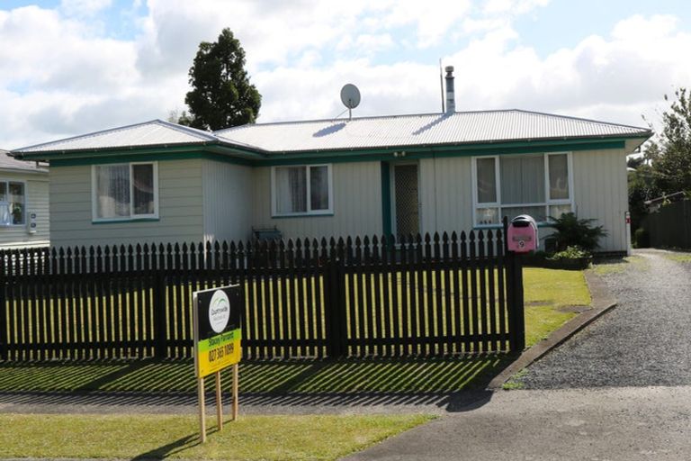 Photo of property in 9 Myrtle Grove, Putaruru, 3411