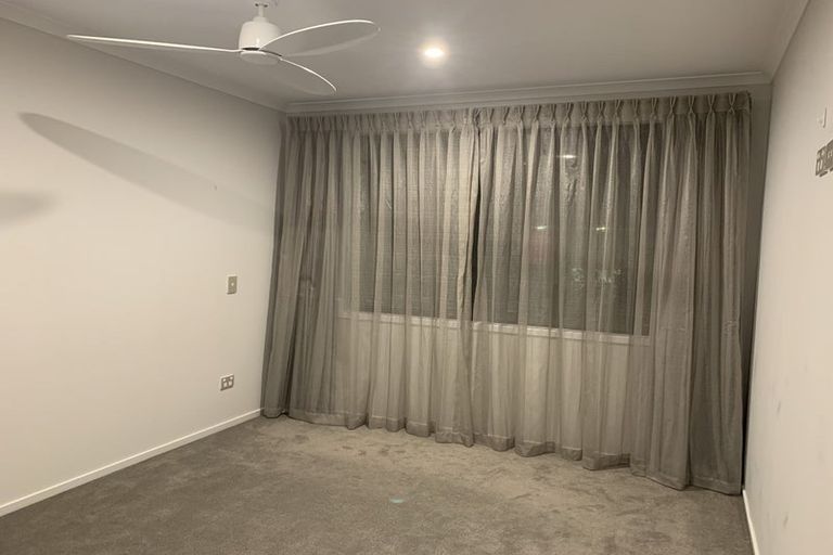 Photo of property in 81a Hobsonville Point Road, Hobsonville, Auckland, 0616