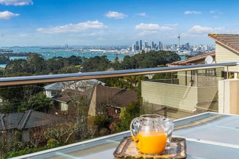 Photo of property in 30 Onetaunga Road, Chatswood, Auckland, 0626