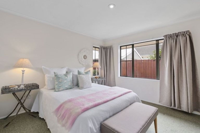 Photo of property in 4/156 Blighs Road, Strowan, Christchurch, 8052