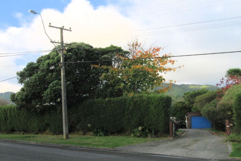 Photo of property in 45 Ngarara Road, Waikanae, 5036