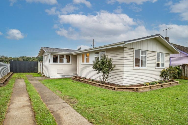 Photo of property in 14 Awatea Street, Levin, 5510
