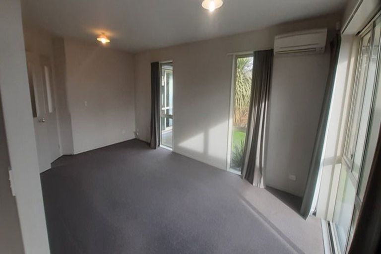 Photo of property in 8 Dunsford Close, Halswell, Christchurch, 8025