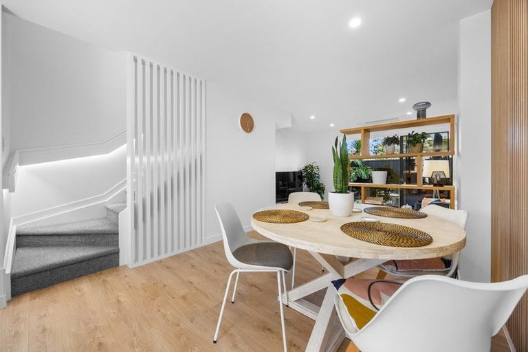 Photo of property in 5/47 Taipari Road, Te Atatu Peninsula, Auckland, 0610