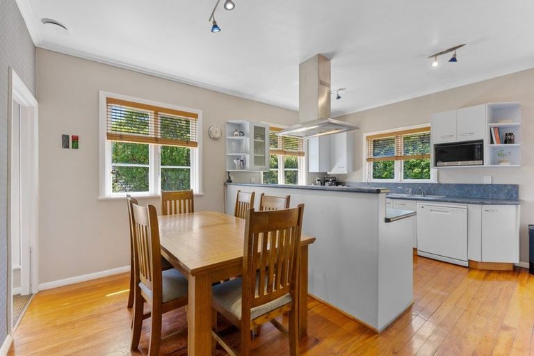 Photo of property in 14 Cecil Road, Tawa, Wellington, 5028