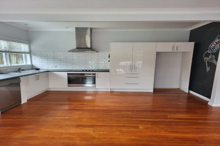 Photo of property in 3a Jeep Road, Raumati South, Paraparaumu, 5032