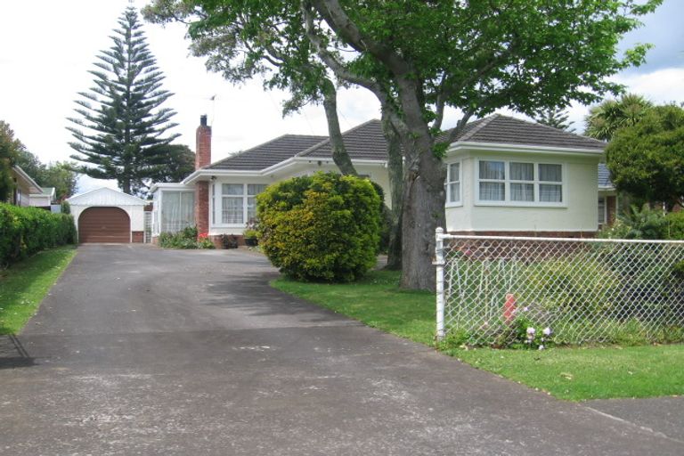 Photo of property in 110 Wyllie Road, Papatoetoe, Auckland, 2025