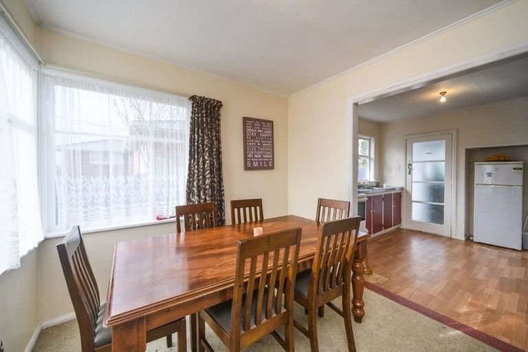 Photo of property in 16 Ronberg Street, Highbury, Palmerston North, 4412