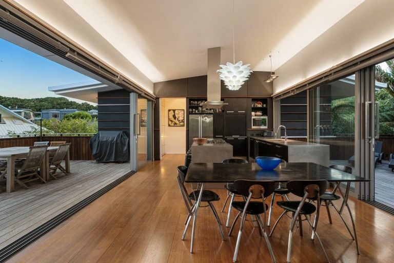 Photo of property in 107 Russell Bruce Place, Onemana, Whangamata, 3691