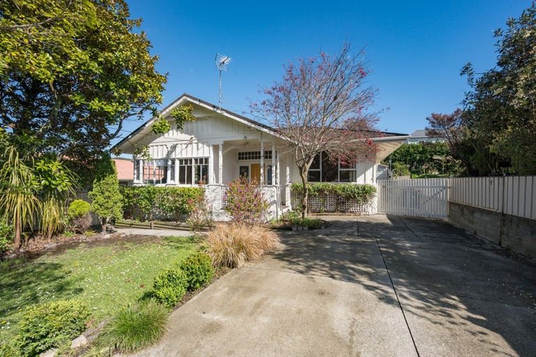 Photo of property in 106 Kawai Street, Nelson South, Nelson, 7010