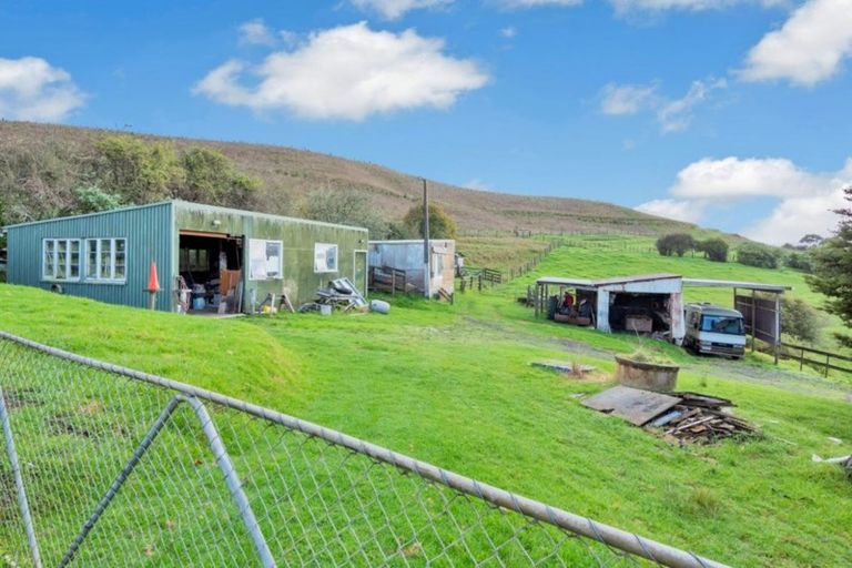 Photo of property in 72 Lyon Road, Waimauku, 0883