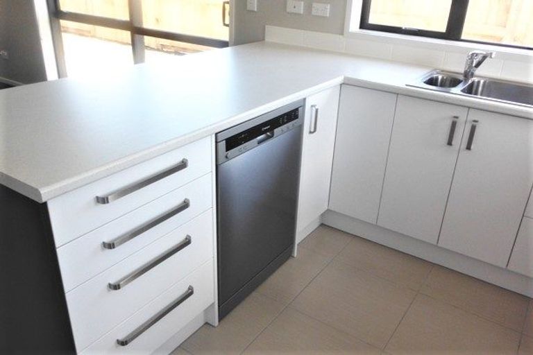 Photo of property in 291 Dixon Road, Fitzroy, Hamilton, 3206