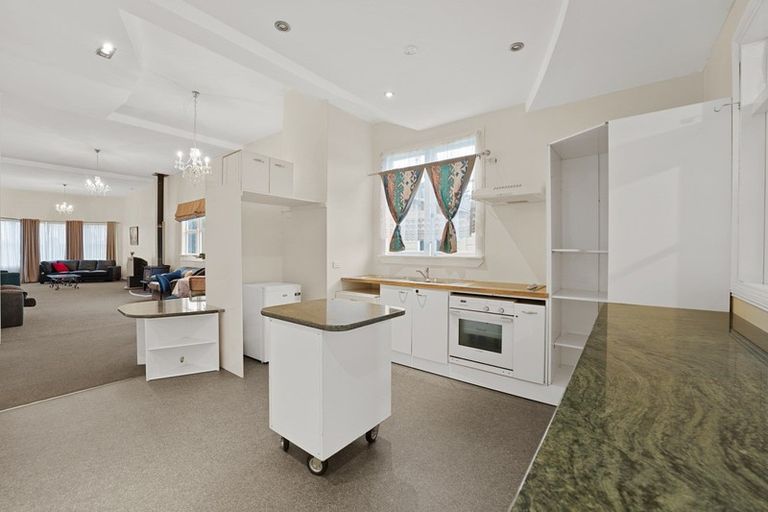 Photo of property in 3 Victoria Street, Hawera, 4610