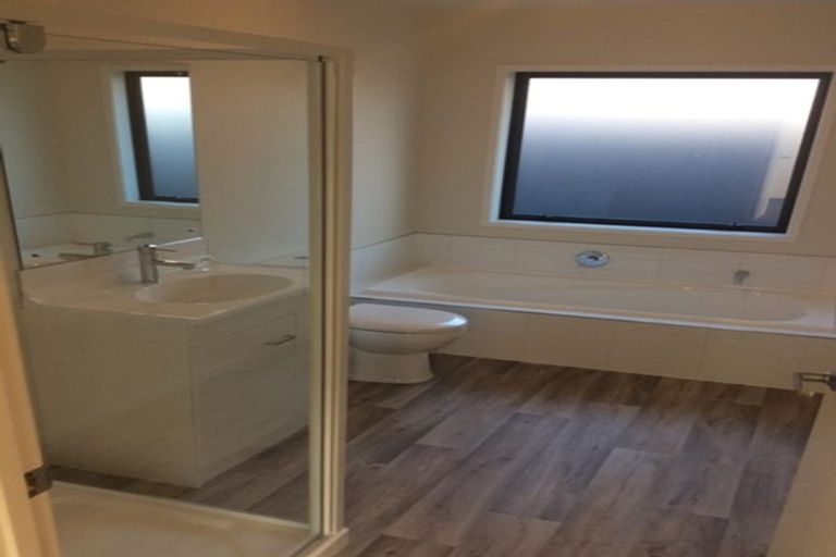 Photo of property in 12 Wallingford Crescent, Rolleston, 7615