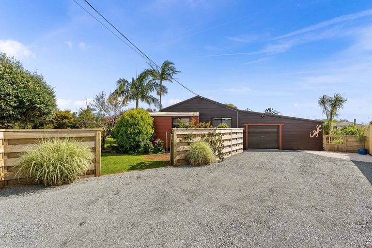 Photo of property in 13 Ferry Road, Waipu, 0510