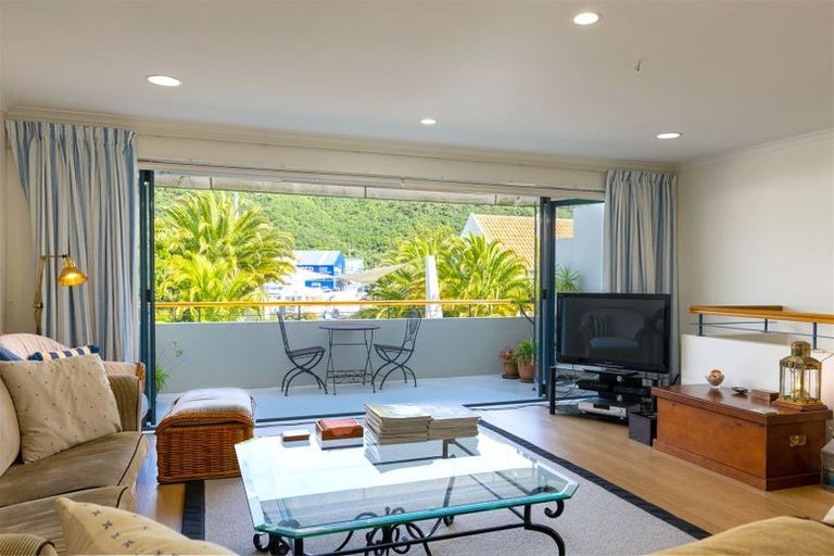 Photo of property in 3/45 Beach Road, Waikawa, Picton, 7220