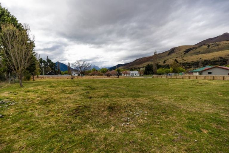 Photo of property in 12 Woodley Place, Glenorchy, 9372