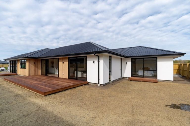 Photo of property in 140 Georgina Street, Marshland, Christchurch, 8083