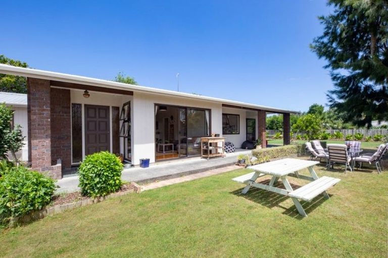 Photo of property in 3 Waimauku Station Road, Waimauku, 0812