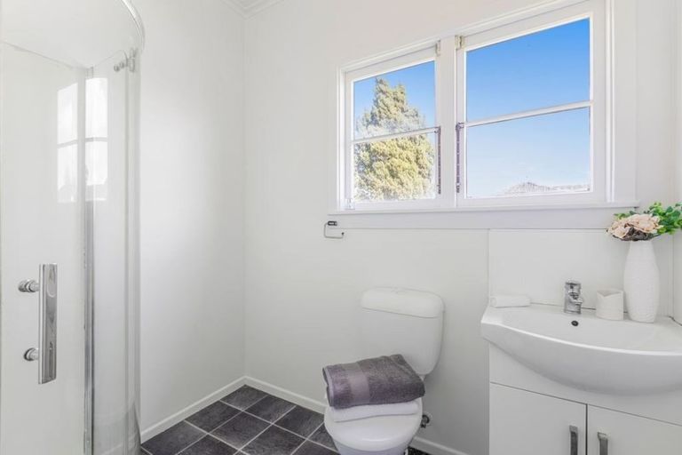 Photo of property in 1/42 Vine Street, Mangere East, Auckland, 2024