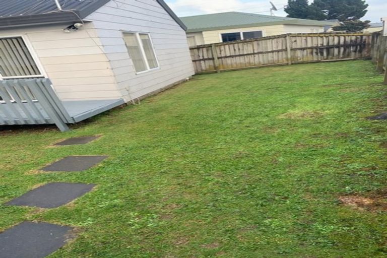 Photo of property in 8 Solveig Place, Randwick Park, Auckland, 2105