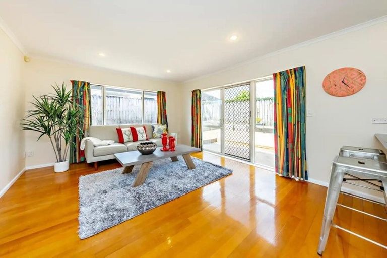 Photo of property in 14 Glencullen Place, Dannemora, Auckland, 2016