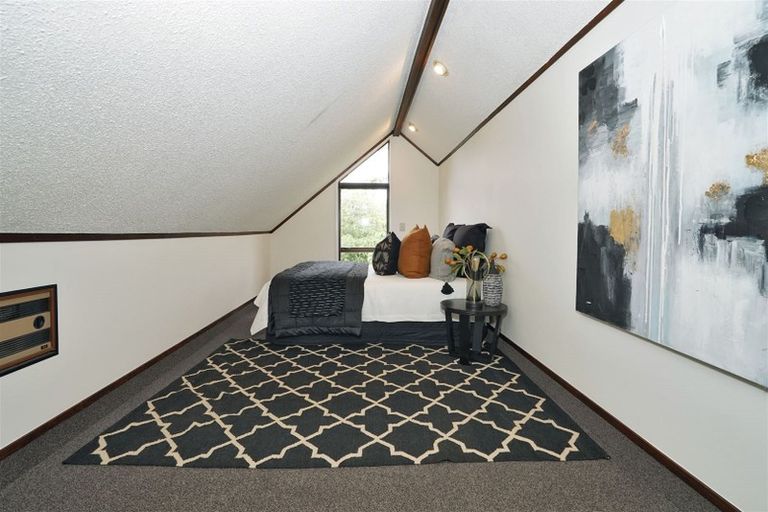 Photo of property in 23 Kensington Place, Fairfield, Hamilton, 3214